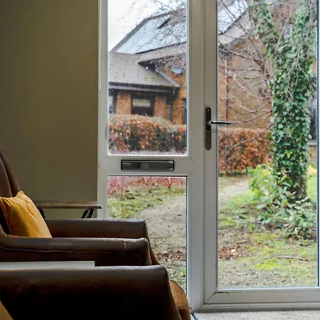 Cosy Ashbourne - Sleeps 4 Holiday home Curragha
