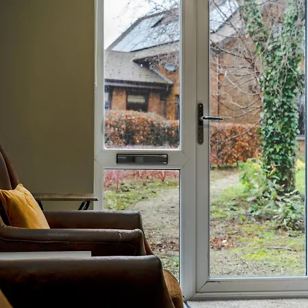 Cosy Ashbourne - Sleeps 4 Holiday home Curragha