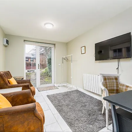 Cosy Ashbourne - Sleeps 4 * Curragha